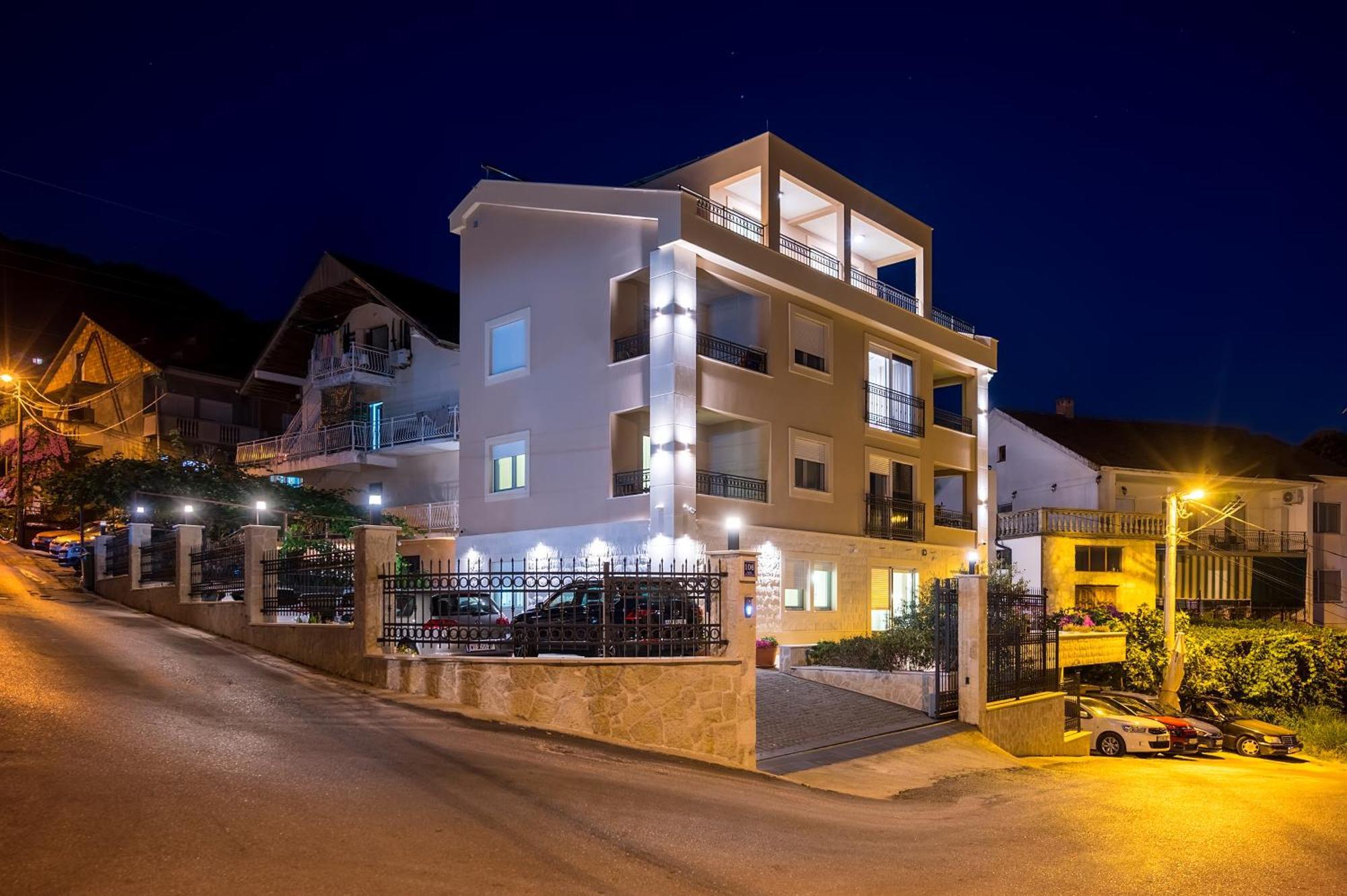 Luxury Apartments Ivanovic Тиват Экстерьер фото